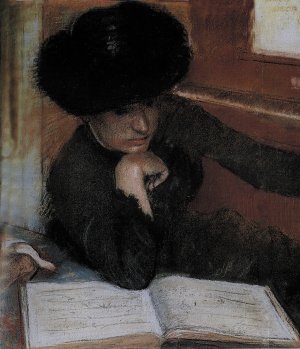 Photo de Portrait de femme assise devant un piano