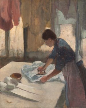 Photo de Woman Ironing