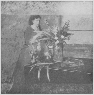 Jeune femme arrangeant un bouquet de fleurs