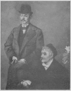 Jeune homme en chapeau melon et homme assis coiffé d'une calotte.