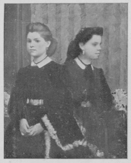 Portrait de deux jeunes filles