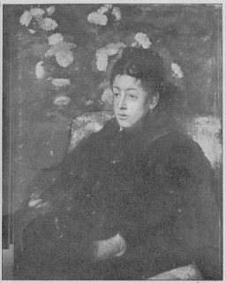 Jeune femme assise (fond de chrysanthèmes)