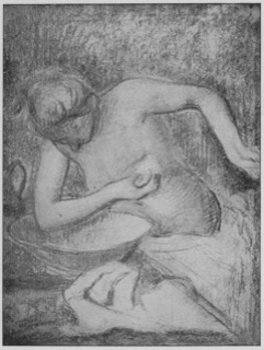 Femme s'épongeant la poitrine