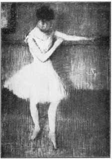 Danseuse en bleu, debout et vue de face