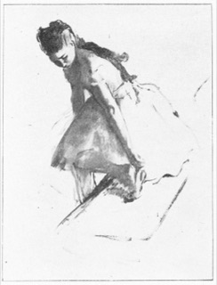 Danseuse rajustant son chausson