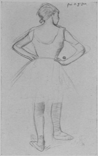 Danseuse debout, vue de dos.