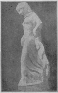 Étude d'après une statuette antique