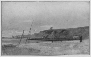 Falaise au bord de la mer